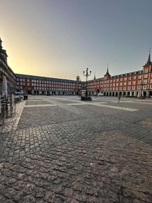 Economico Piso En Madrid Centro公寓 外观 照片